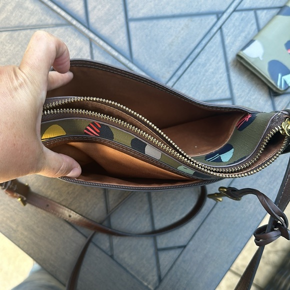 Fossil crossbody bag and matching wallet. - Picture 6 of 7